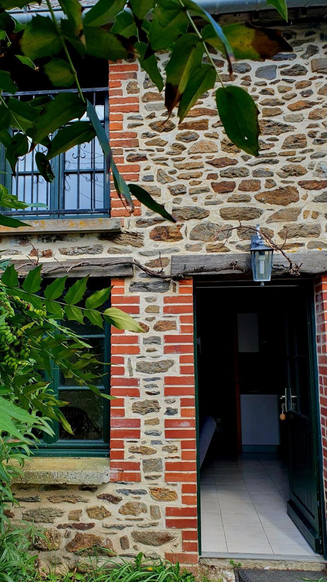 L'Auberge De La Porte Saint-Jouan-des-Guérets 외부 사진
